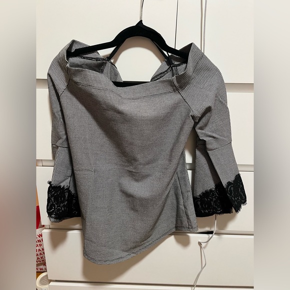 Karen Kane Gray Top and Pants Set with Black Lace - Picture 2 of 2